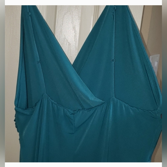 🩷5/$25🩷 FASHION NOVA High Street Jade Maxi Dress, Plus Size 3X - Picture 5 of 9